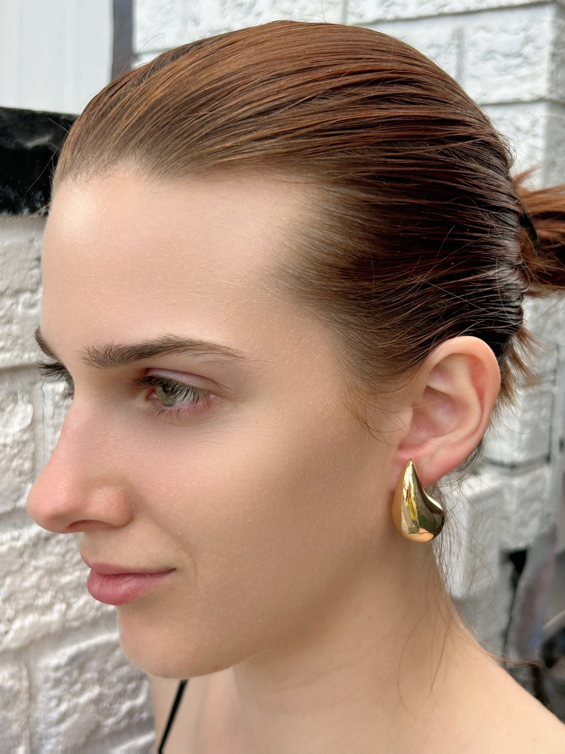 Fashion earrings in gold or silver.   Love the style. A must have earrings.
